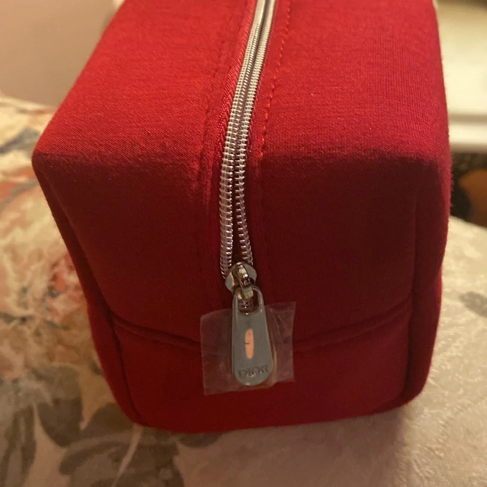 DIOR RED VELVET COSMETICS BAG NEW IN BOX 6” x 3” x 4” - Picture 4 of 9